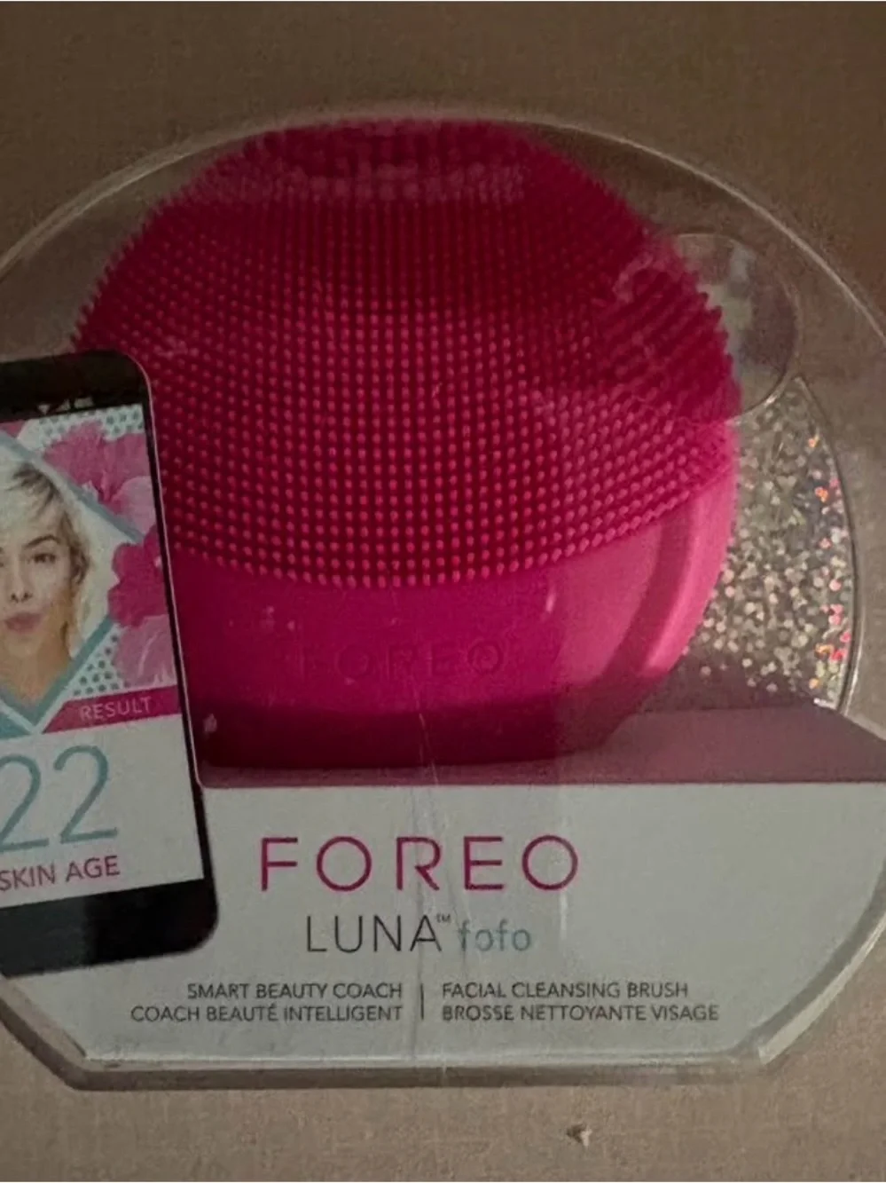 FOREO LUNA fofo Facial Cleansing Brush - Bright Pink